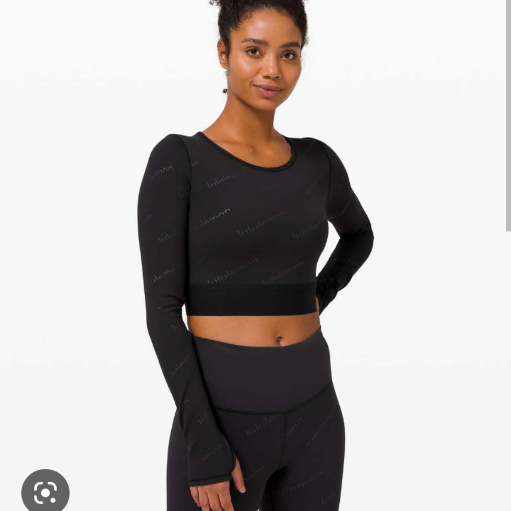 RARE Lululemon SPECIAL EDITION Wunder Train Logo Cropped Top